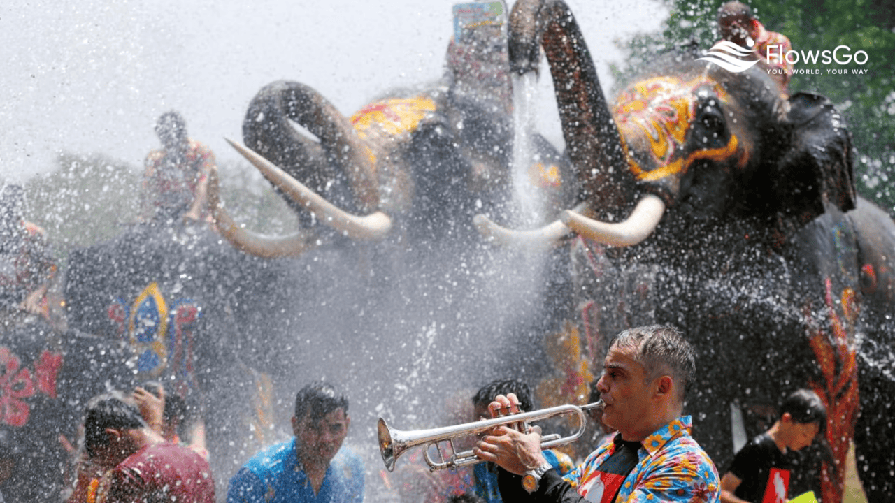 le-hoi-songkran-tai-phuket.png