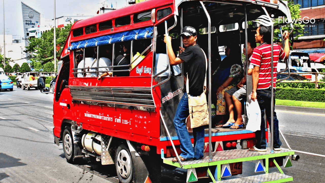 xe-songthaew-o-thai-lan.png
